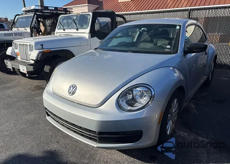 2013 Volkswagen Beetle z USA, uszkodzony, nr VIN 3VWFP7AT0DM636778